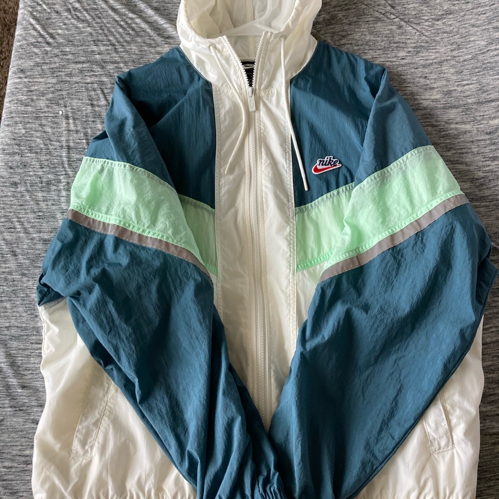 Men’s Nike sportswear wind runner